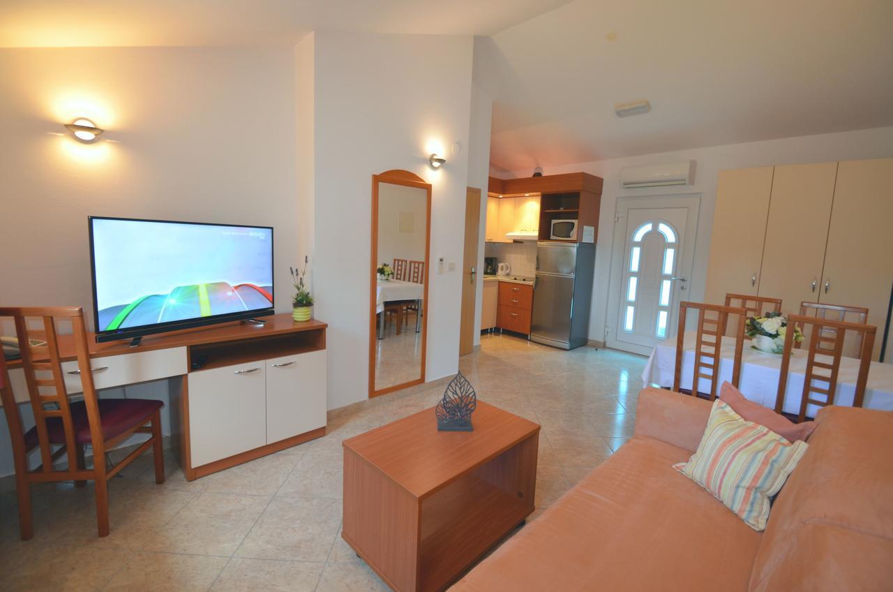 Apartments Materada Residence بوريتش المظهر الخارجي الصورة