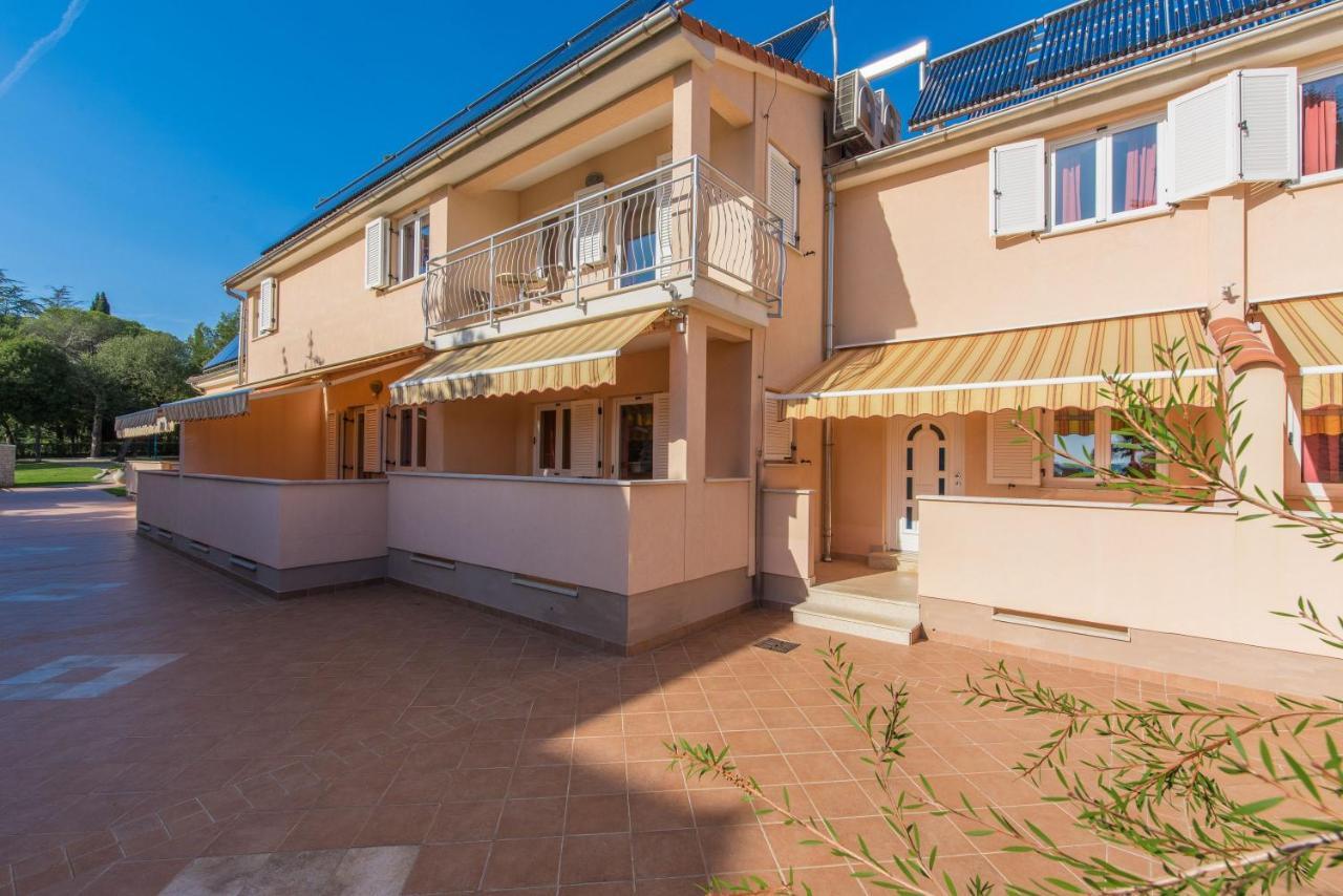 Apartments Materada Residence بوريتش المظهر الخارجي الصورة